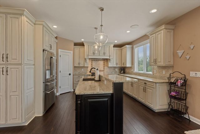13560 Limerick Drive, St. John, IN 46373