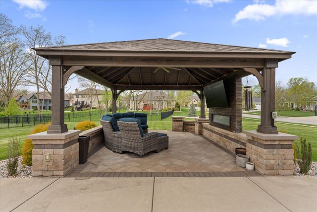 13560 Limerick Drive, St. John, IN 46373