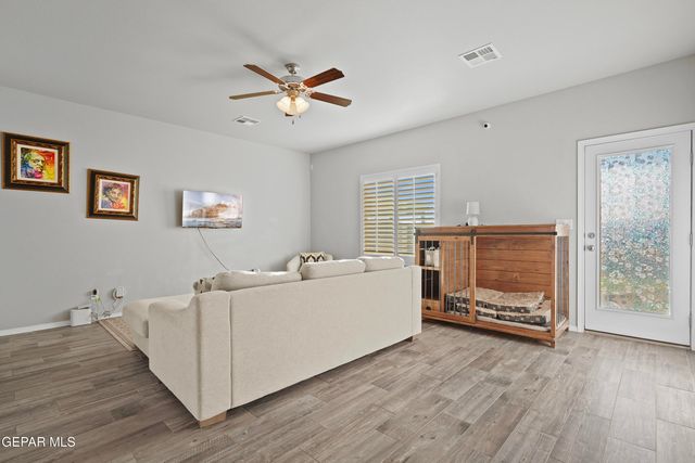 3937 DESERT DUNES Drive, El Paso, TX 79938