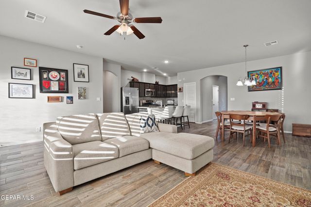 3937 DESERT DUNES Drive, El Paso, TX 79938