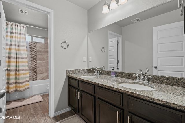 3937 DESERT DUNES Drive, El Paso, TX 79938