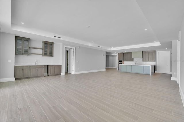 70 AVENIDA VENECCIA 202, Sarasota, FL 34242