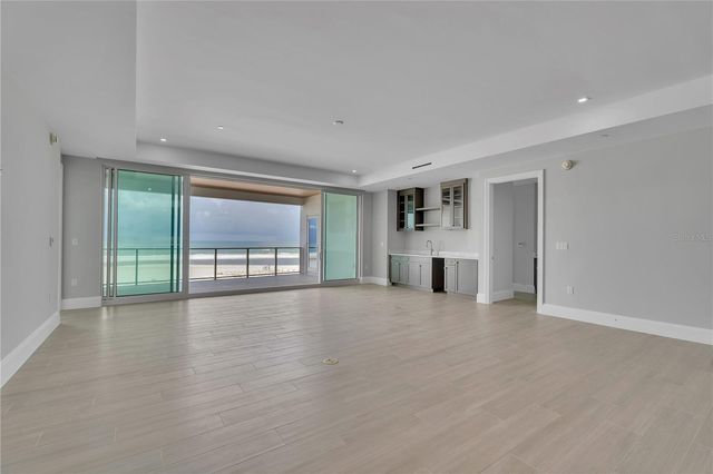 70 AVENIDA VENECCIA 202, Sarasota, FL 34242