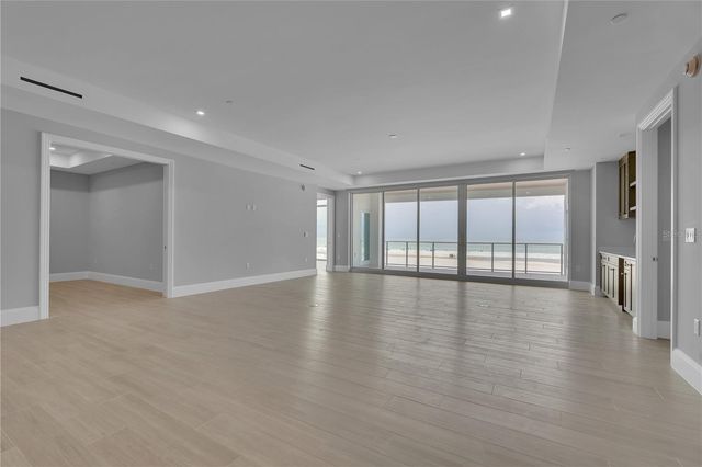 70 AVENIDA VENECCIA 202, Sarasota, FL 34242