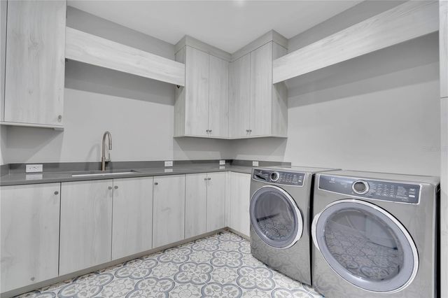 70 AVENIDA VENECCIA 202, Sarasota, FL 34242