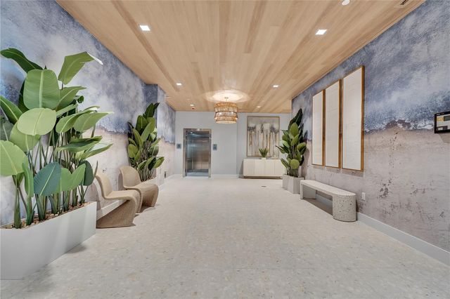 70 AVENIDA VENECCIA 202, Sarasota, FL 34242