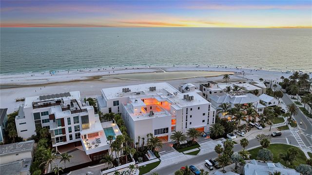 70 AVENIDA VENECCIA 202, Sarasota, FL 34242