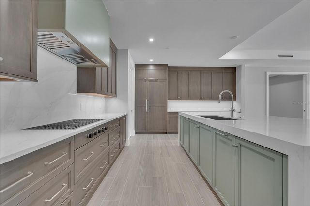 70 AVENIDA VENECCIA 202, Sarasota, FL 34242