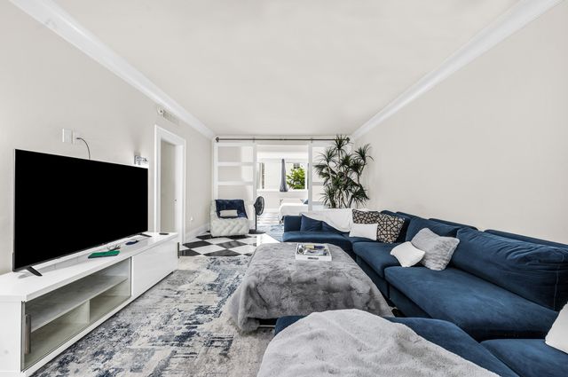 333 S Sunset Drive 204, Fort Lauderdale, FL 33301
