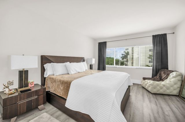 333 S Sunset Drive 204, Fort Lauderdale, FL 33301