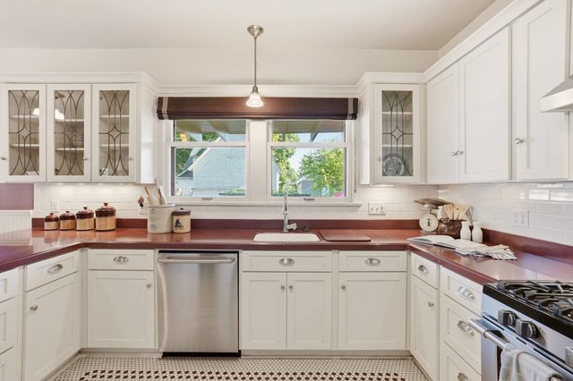 319 W Waverly Pl, Spokane, WA 99205