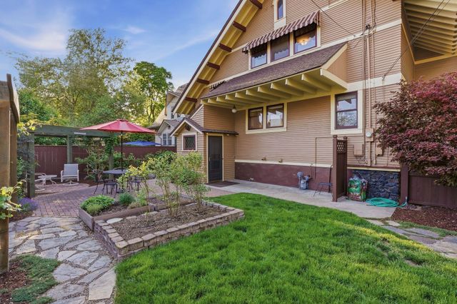 319 W Waverly Pl, Spokane, WA 99205
