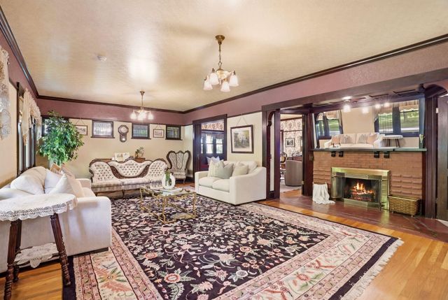 319 W Waverly Pl, Spokane, WA 99205