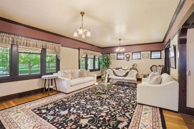 319 W Waverly Pl, Spokane, WA 99205
