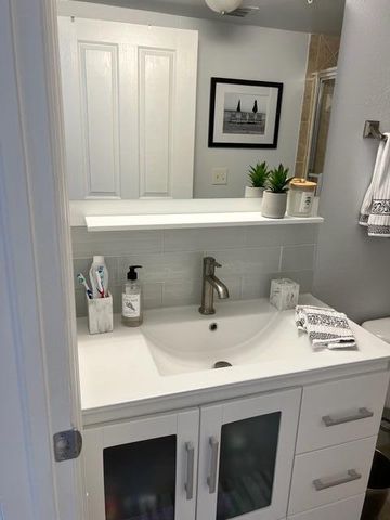 600 S Dixie Highway 752, West Palm Beach, FL 33401