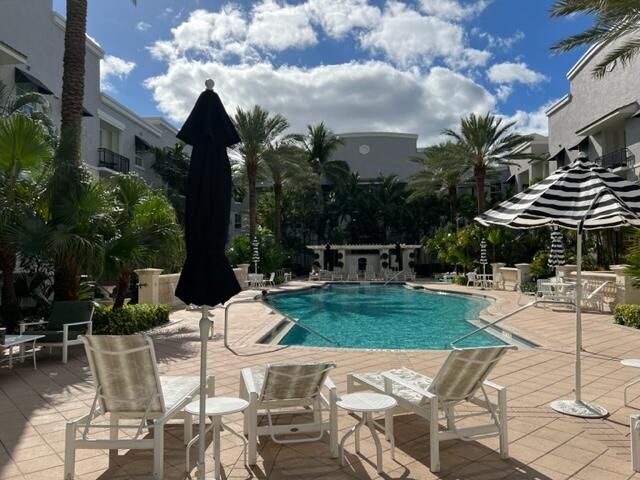 600 S Dixie Highway 752, West Palm Beach, FL 33401