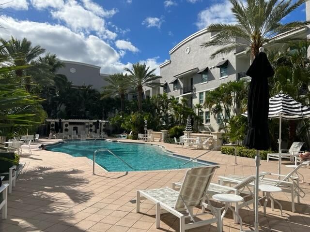 600 S Dixie Highway 752, West Palm Beach, FL 33401