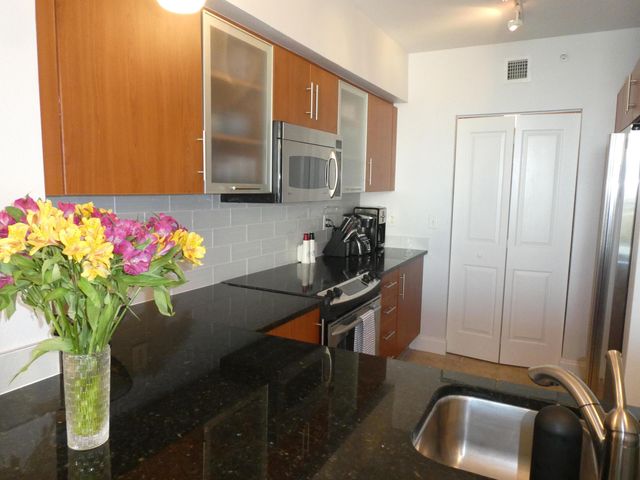 600 S Dixie Highway 752, West Palm Beach, FL 33401