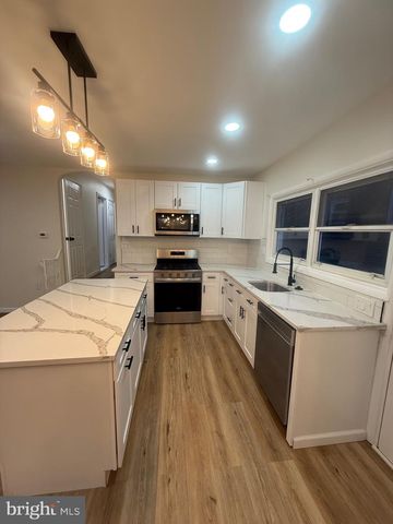 8409 LORETTO AVE, Philadelphia, PA 19152