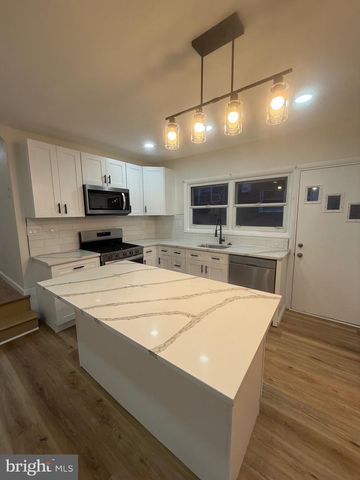 8409 LORETTO AVE, Philadelphia, PA 19152