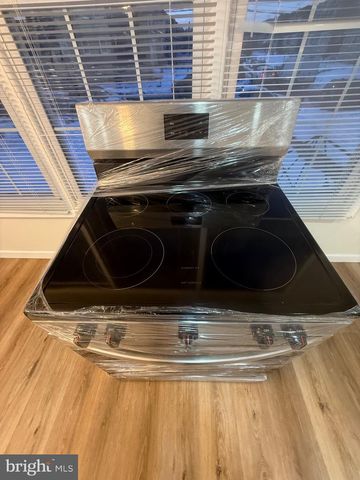 8409 LORETTO AVE, Philadelphia, PA 19152