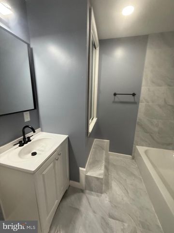 8409 LORETTO AVE, Philadelphia, PA 19152