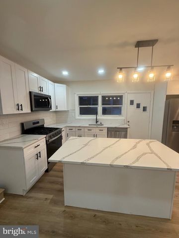 8409 LORETTO AVE, Philadelphia, PA 19152