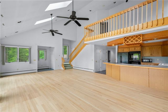 121 West Shore Drive, Exeter, RI 02822