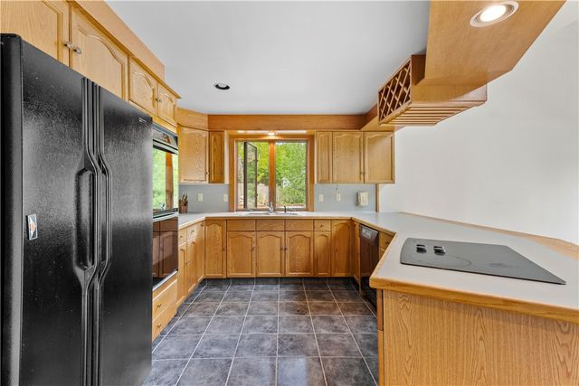 121 West Shore Drive, Exeter, RI 02822