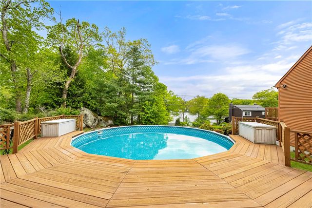 121 West Shore Drive, Exeter, RI 02822