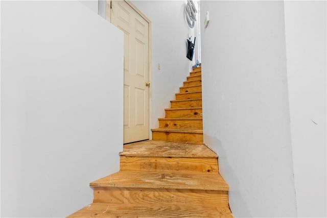 121 West Shore Drive, Exeter, RI 02822