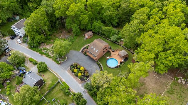 121 West Shore Drive, Exeter, RI 02822