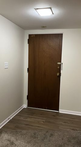 1110 N Farnsworth Avenue 211, Aurora, IL 60505