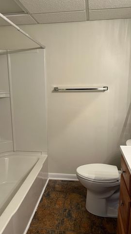 1110 N Farnsworth Avenue 211, Aurora, IL 60505