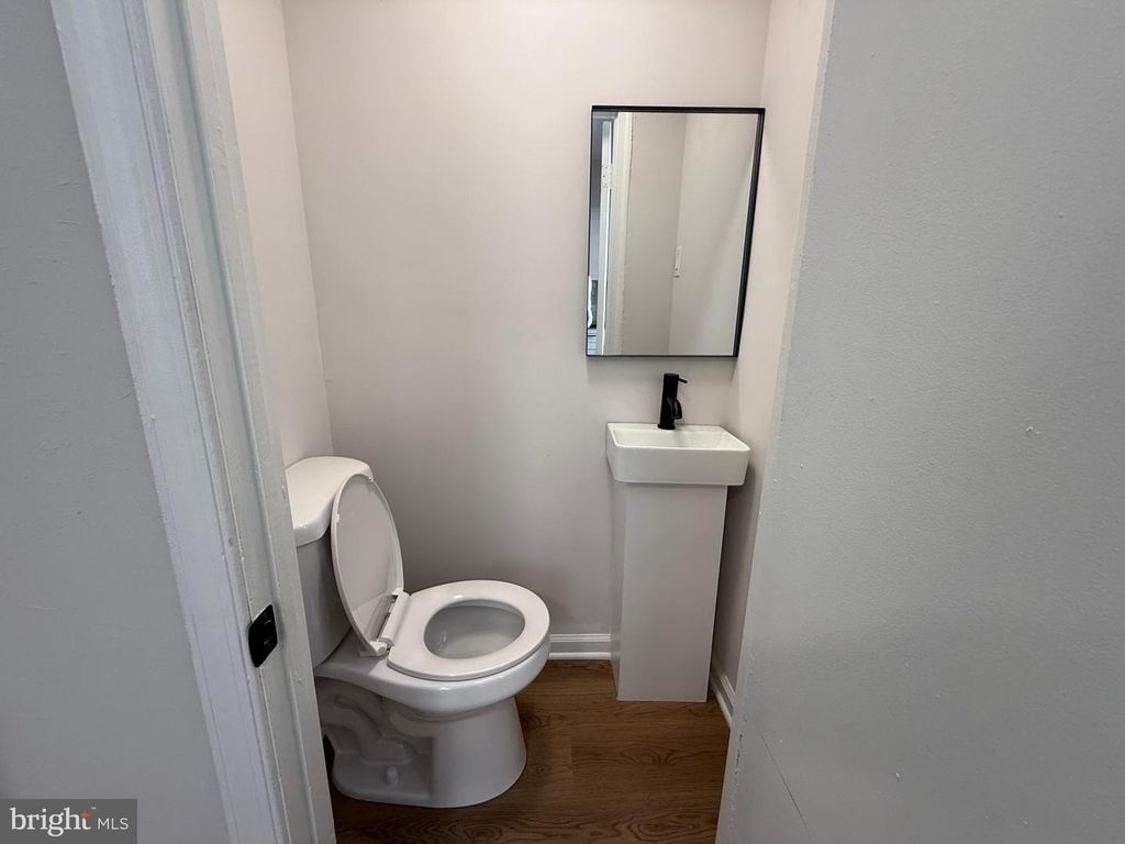 Image 10 of property listing at 423 BONSALL AVE, Lansdowne, PA 19050