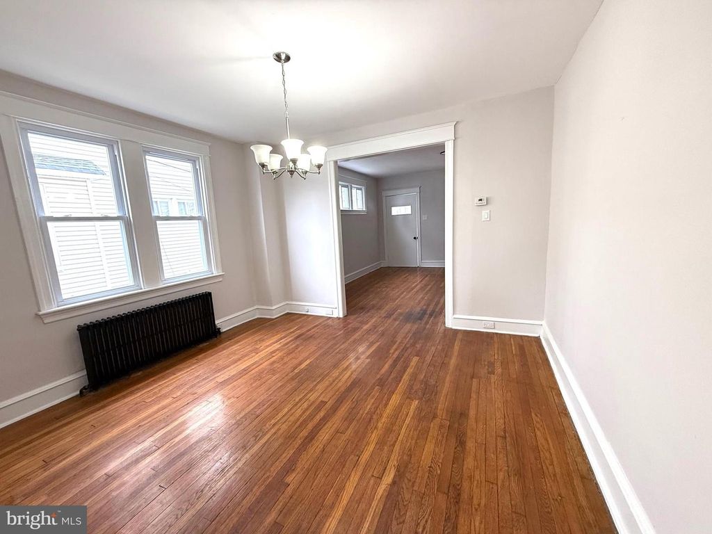 Image 12 of property listing at 423 BONSALL AVE, Lansdowne, PA 19050