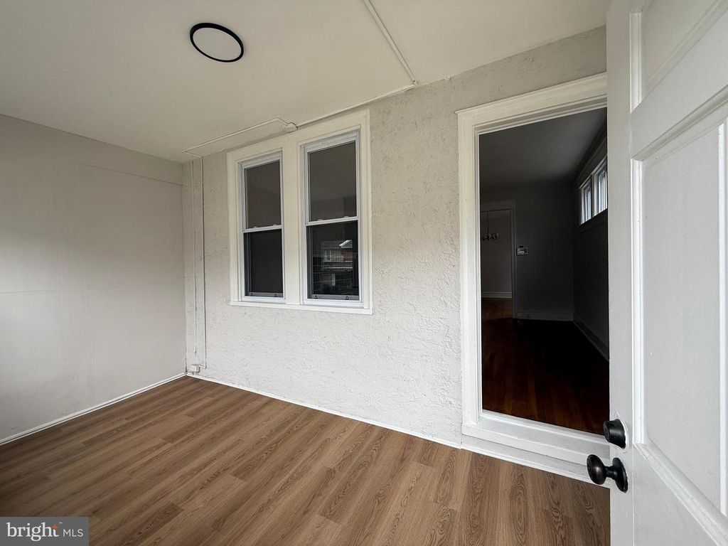 Image 14 of property listing at 423 BONSALL AVE, Lansdowne, PA 19050