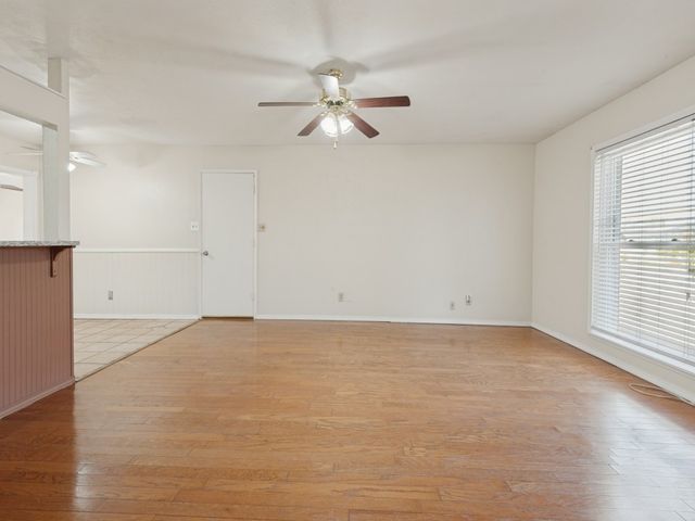 5716 Pearce Street, The Colony, TX 75056