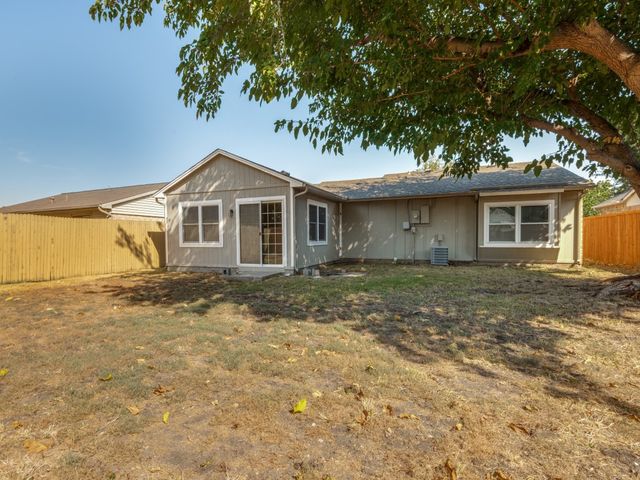5716 Pearce Street, The Colony, TX 75056
