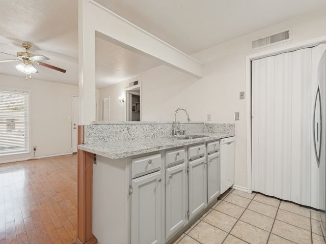 5716 Pearce Street, The Colony, TX 75056