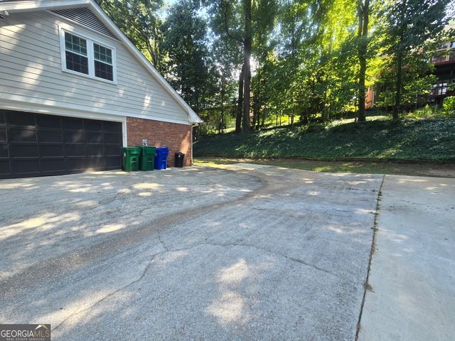 5434 Dunwoody Knoll Court, Dunwoody, GA 30338