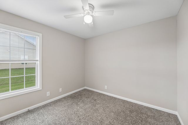 145 Bob White Trl, Oak Grove, KY 42262