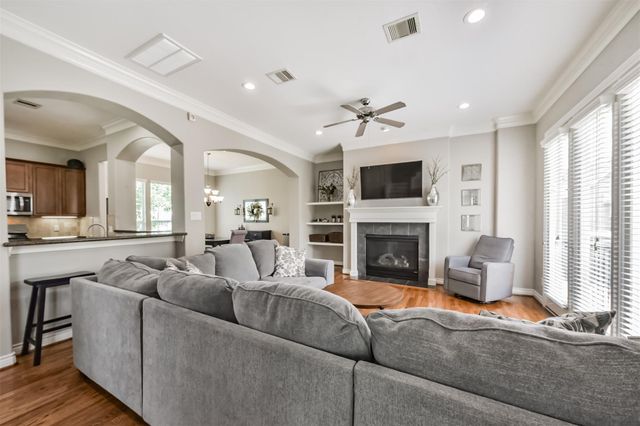 8806 Lakeshore Bend Drive, Houston, TX 77080
