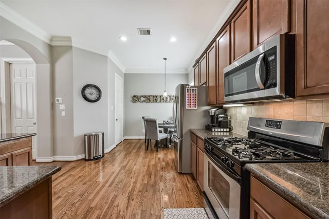 8806 Lakeshore Bend Drive, Houston, TX 77080