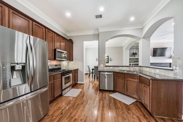 8806 Lakeshore Bend Drive, Houston, TX 77080