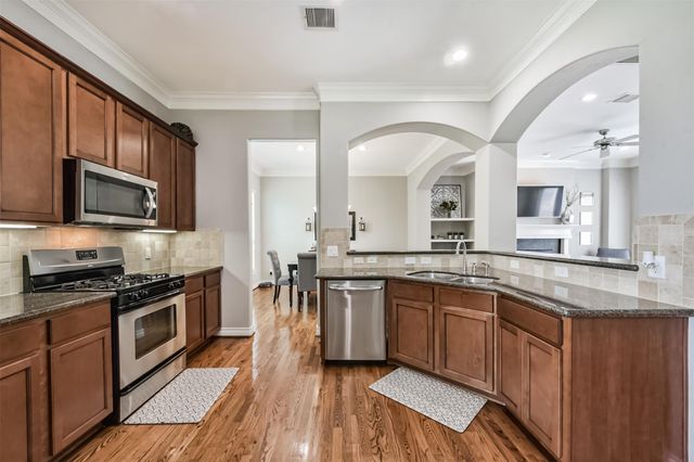 8806 Lakeshore Bend Drive, Houston, TX 77080