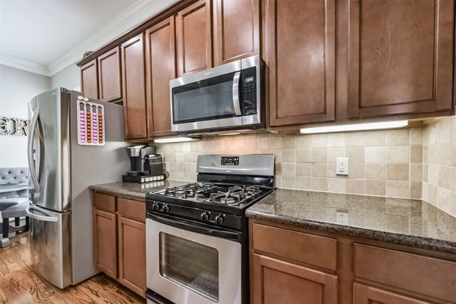 8806 Lakeshore Bend Drive, Houston, TX 77080