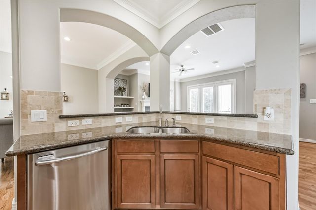 8806 Lakeshore Bend Drive, Houston, TX 77080