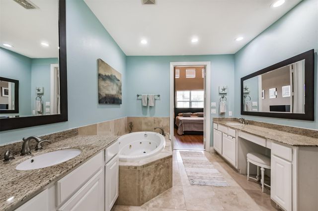 8806 Lakeshore Bend Drive, Houston, TX 77080