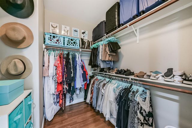 8806 Lakeshore Bend Drive, Houston, TX 77080